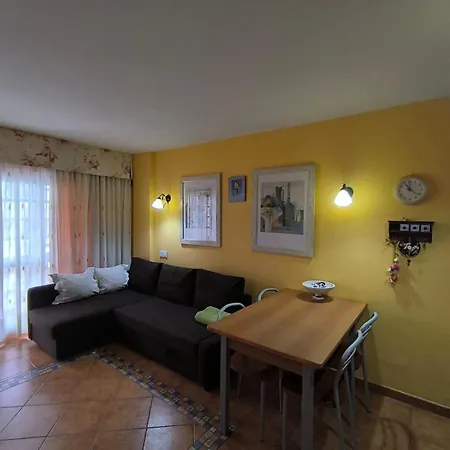 Apartamento Parque Royal 1 *