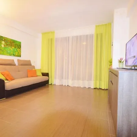 Parque Royal 1 Apartamento *